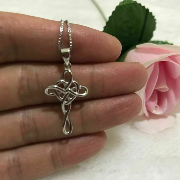 NWOT Silver Celtic Cross Necklace - Picture 6 of 7